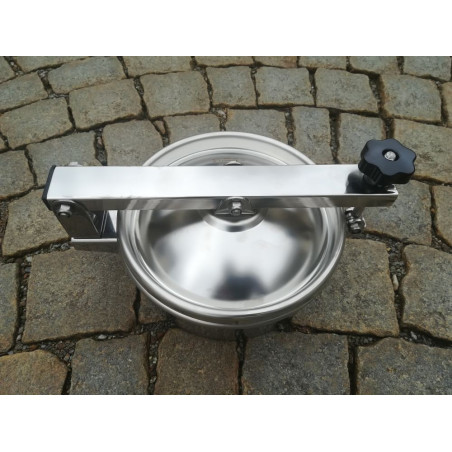 Průlez kruhový DN220